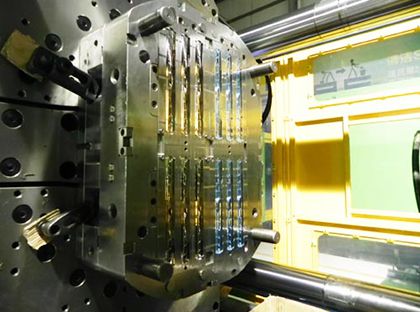 ツーショット射出成形 ツーショット射出成形