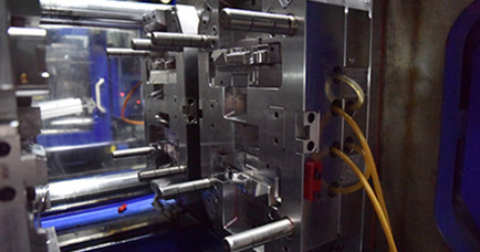 ツーショット射出成形